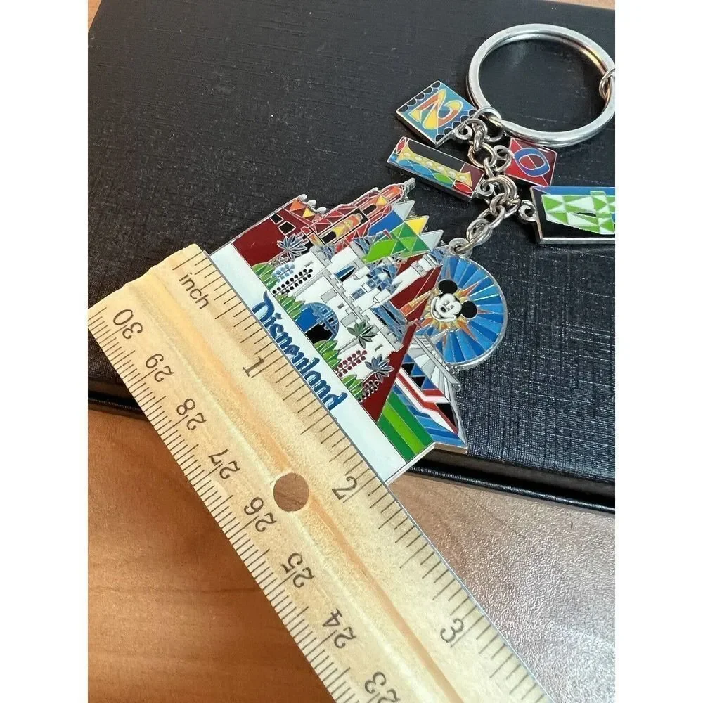 Disneyland Keychain 2014 - Picture 6 of 6